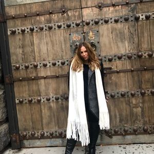 Meet your Posher, Angelika